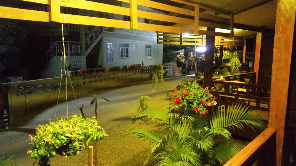 Happy Guesthouse Bungalow Sukhothai Exterior photo